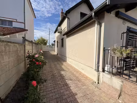 maison en trés bon état de 72 81 m2 avec jardin et garage