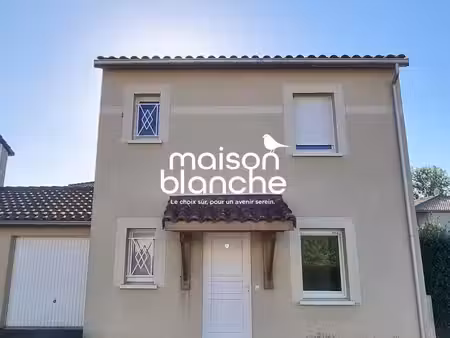 villa t4 entièrement rénovée dans résidence calme et privée