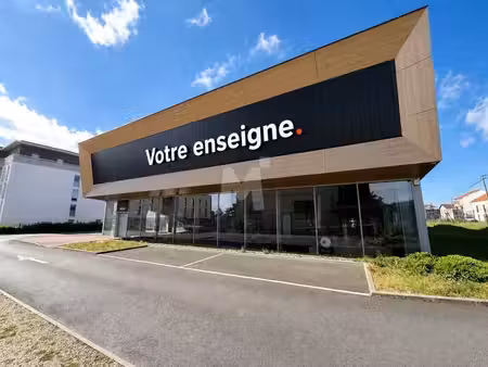 location commerce montlhéry 91310 302m²