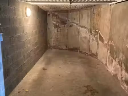 location parking à pertuis (84120)  77 €