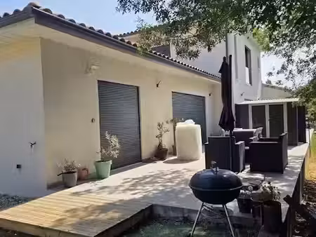 location villa 3 pièces 90 m² à bouc-bel-air (13320)  1 990 €