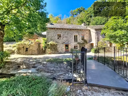 ancien moulin de caractère et gîte au cœur du lévézou – un lieu hors du temps