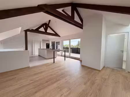 location appartement 4 pièces 113m²