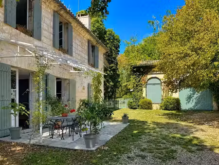 vente maison 11 pièces 310 m² le pizou (24700)