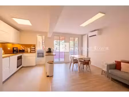 a vendre appartement villefranche sur mer - 4p rénové - stationnement privatif