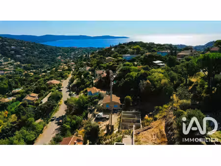vente terrain à bâtir 1 369 m²