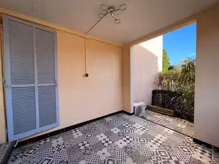 frejus location appartement t2 parking