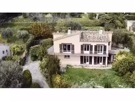villa avec vue panoramique mer et collines