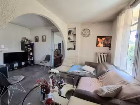 cagnes-sur-mer - propriété de 2 maisons - terrain plat de 2 400 m²