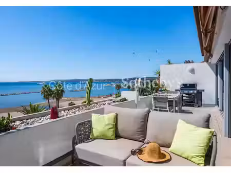 saint laurent du var  penthouse 3 pièces de 88 m² avec 115 m² de