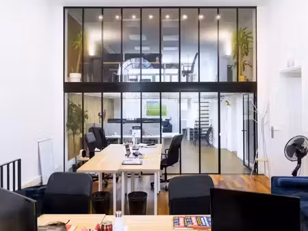 location local commercial 176m2 marseille 6eme (13006) - 3800 € - surface privée