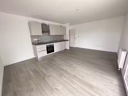 location appartement 3 pièces 63m²