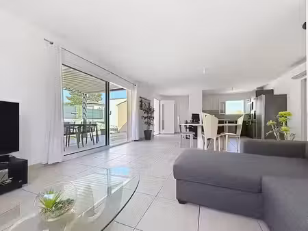 vente villa 4 pièces 90 m² à nimes (30000)  329 000 €