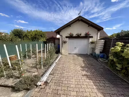 maison en trés bon état de 72 81 m2 avec jardin et garage