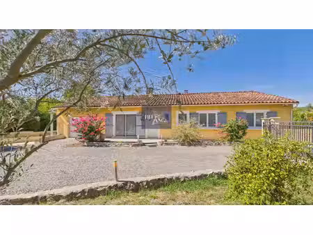 une maison proche de tout.
