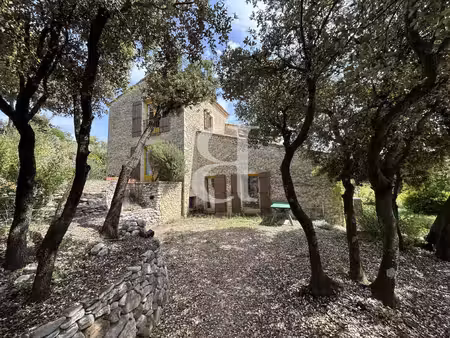 maison de campagne avec vue panoramique région valréas