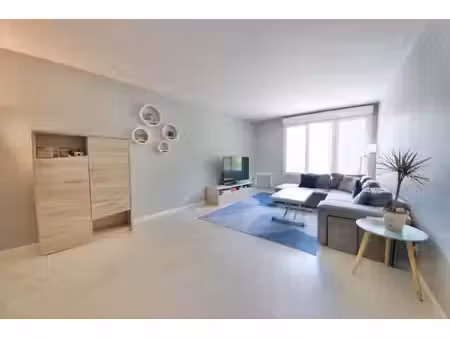 issy-les-moulineaux - 3p 65 m² - parking - ascenseur