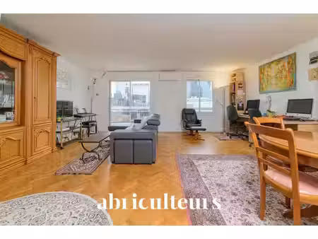 dernier étage avec vue exceptionnelle sur la défense – superbe t4 familial à courbevoie