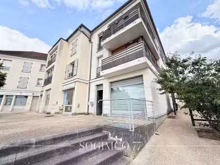 location local commercial 72m² coupvray 77700
