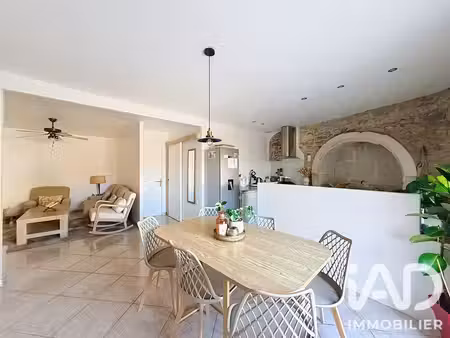 immeuble à milhaud (30540)