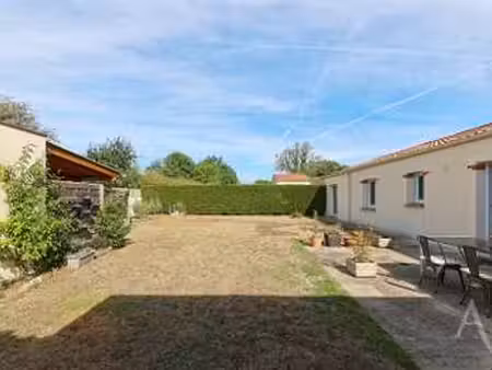 vente maison à cugand (85610) : à vendre / 145m² cugand