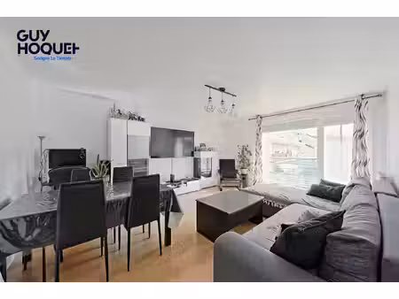 f3 rénové - 63 m² - 2 balcons - 2 box