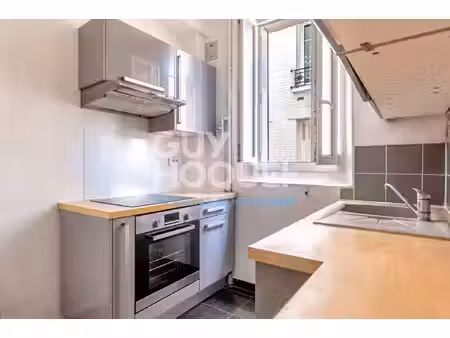 3 pièces de 53 06 m² - ascenseur - rer a