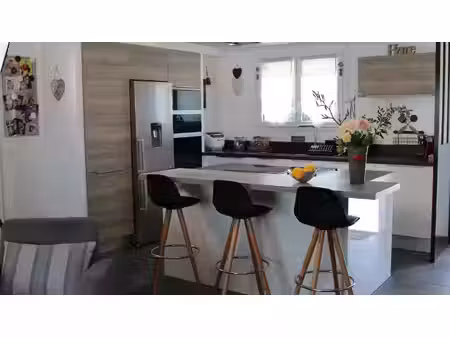 location maison 4 pièces 84 m² à berson (33390)
