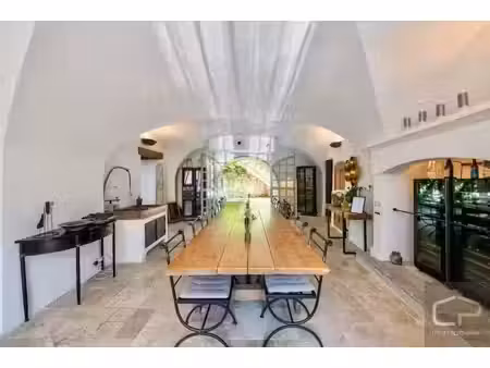 vente locaux professionnels 10 pièces 307 m² à annecy (74000)  1 995 000 €