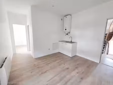 location appartement 2 pièces 29 m² à bobigny (93000)