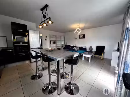 appartement t3 meublé avec terrasse