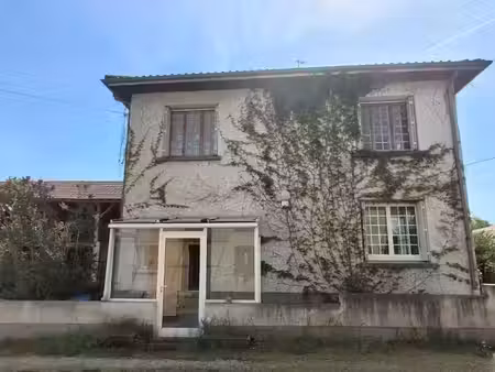 vente maison 6 pièces 144 m² à surat (63720)  174 000 €