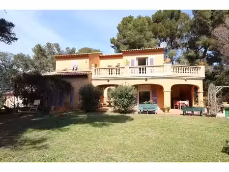 propriété exceptionnelle dans le secteur calanques/cap cavalaire avec vue mer