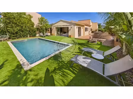 villa à plan de la tour