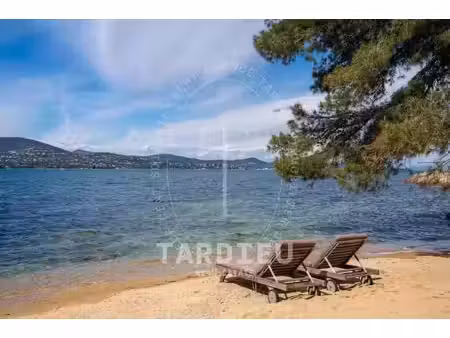 sous offre - villa rénovée  accès mer  saint-tropez
