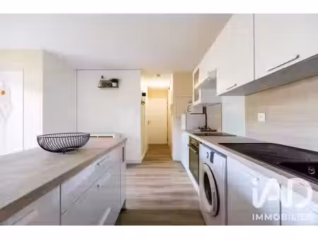 appartement à saint-quentin-de-baron (33750)