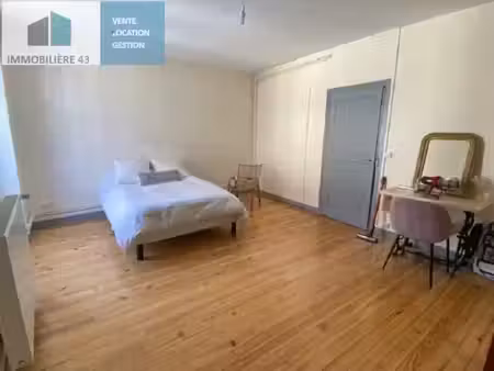 location appartement 2 pièces 46 m² à le puy-en-velay (43000)