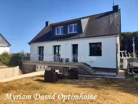 vente maison 6 pièces 130 m² à rostrenen (22110)  174 000 €