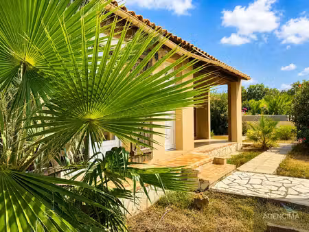 villa 4 faces de plein pied au centre de marseillan avec garage