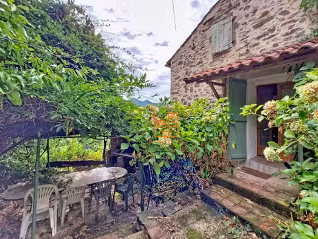 maison de campagne avec terrasse