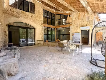 maison vigneronne d'exception 380m2 avec piscine 8x4 garage de 222m2 à 25 mn de la...