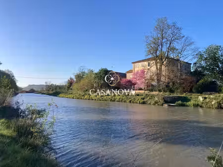 propriété de charme en bord du canal du midi – ponton privé – à 20 min de béziers