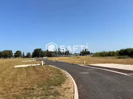 terrain plat de 545 m2 pret a construire
