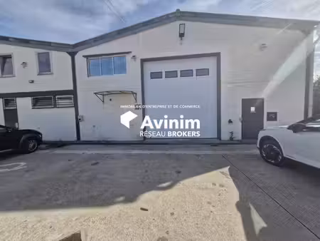 location entrepôt le pin 77181 500m²