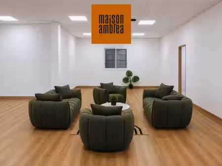 idéal investisseur - local commercial de 750m2 - secteur mou