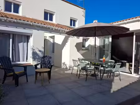 la roche-sur-yon sud  à nieul-le dolent  maison  4 chambres env. 157 m²
