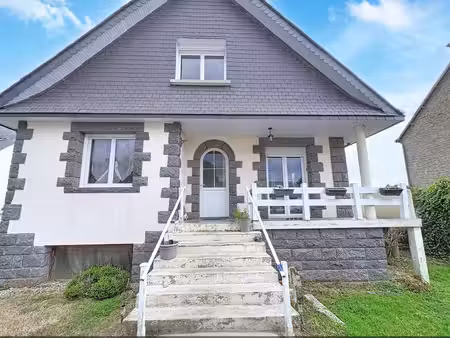 ploerdut maison en rez de chaussée surélevé de 7 pièces de 137m² environ parcelle clôturée