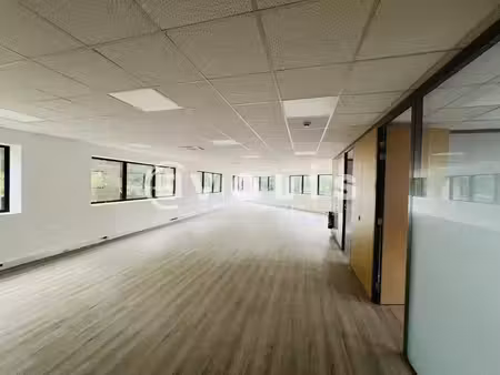 location bureaux champs sur marne 77420 584m²