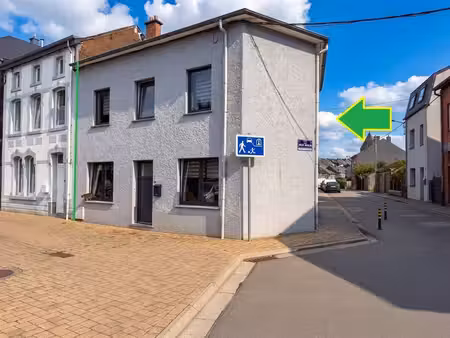 maison de ville idéalement située