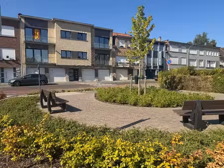 appartement 2 chambres avec garage et débarras - à proximit